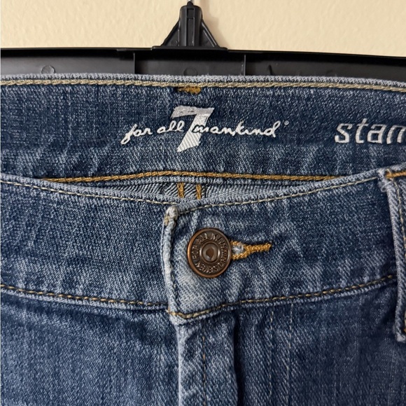 7 For All Mankind Standard Fit Medium Wash Denim, size 34 (men’s? Women’s?) - Picture 3 of 8